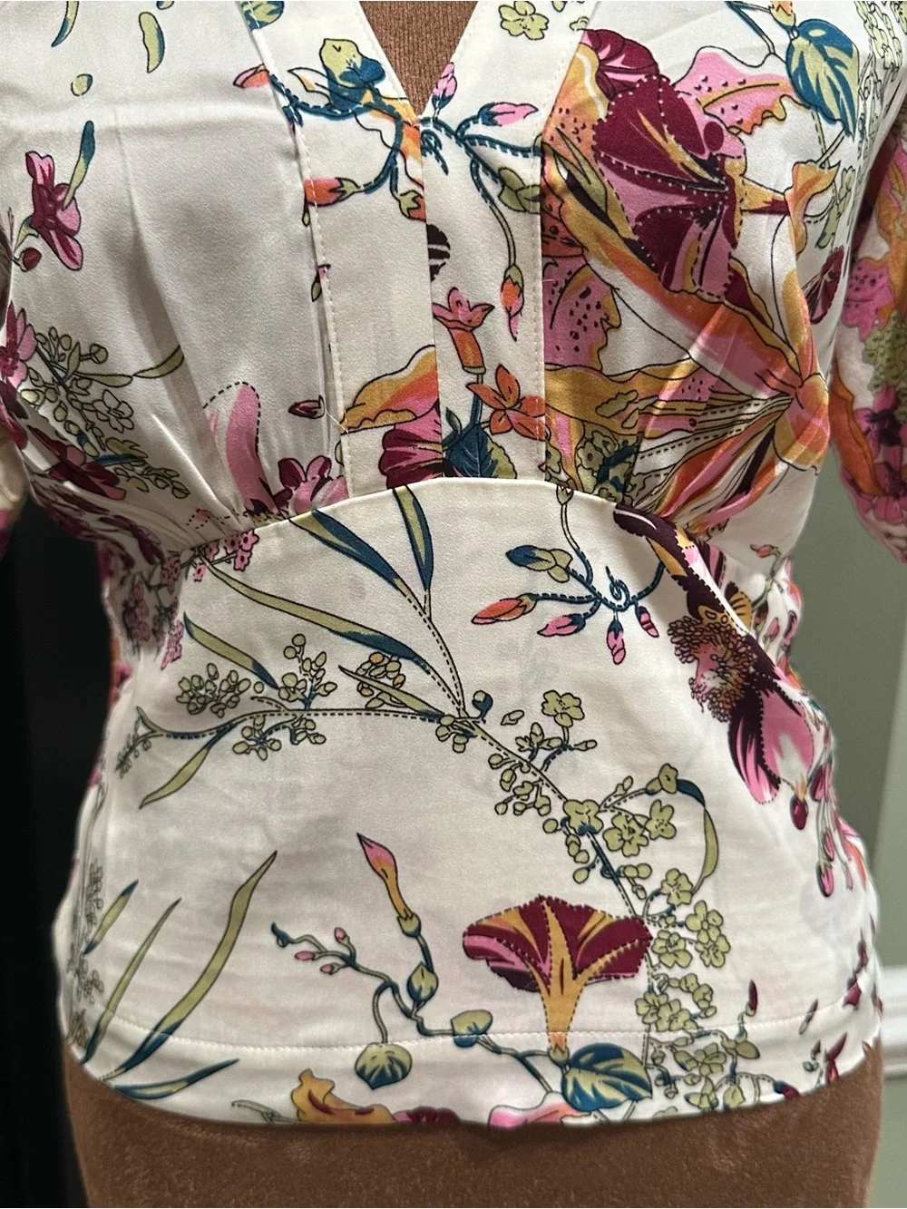 Anthropologie Tiny Adelaide Cream Floral V‑Neck Blouse with Smocked Puff Sleeves